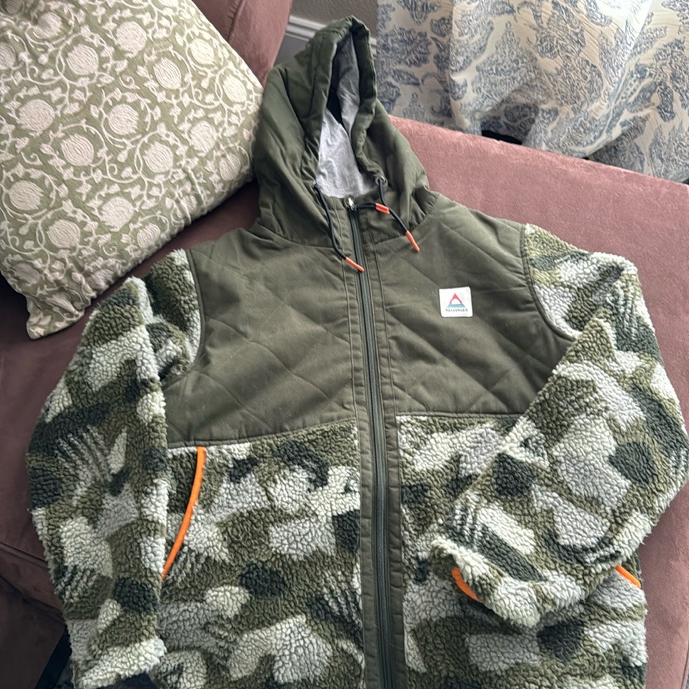 Passenger camo hoodie heavyweight